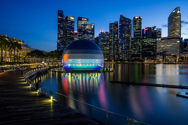 Ngắm Apple Store đầu tiên có kiến trúc nổi trên mặt nước ở Singapore - 4