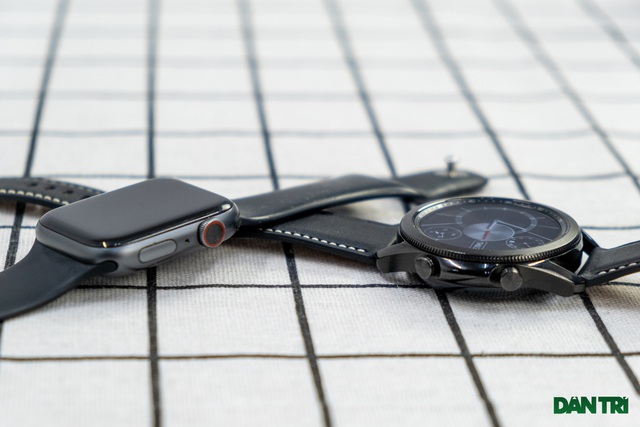 Mở hộp Galaxy Watch 3, so sánh cùng đối thủ Apple Watch - 9