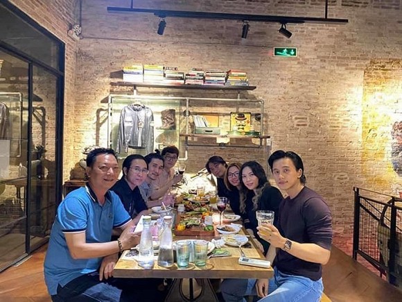 Mai Tài Phến đi ăn với gia đình Mỹ Tâm vào tháng 6/2020.
