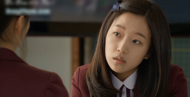 Kim So Hyun và bộ phim lấy đề tài bạo lực học đường đến mức phải chọn cái chết và màn vực dậy sau biến cố - Ảnh 3.