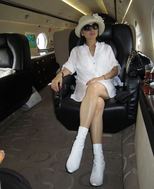Em gái Cẩm Ly: Thành người Việt giàu nhất thế giới sau khi lấy chồng tỷ phú ở Mỹ, gia tài đồ sộ, vi vu với chuyên cơ riêng - Ảnh 14.