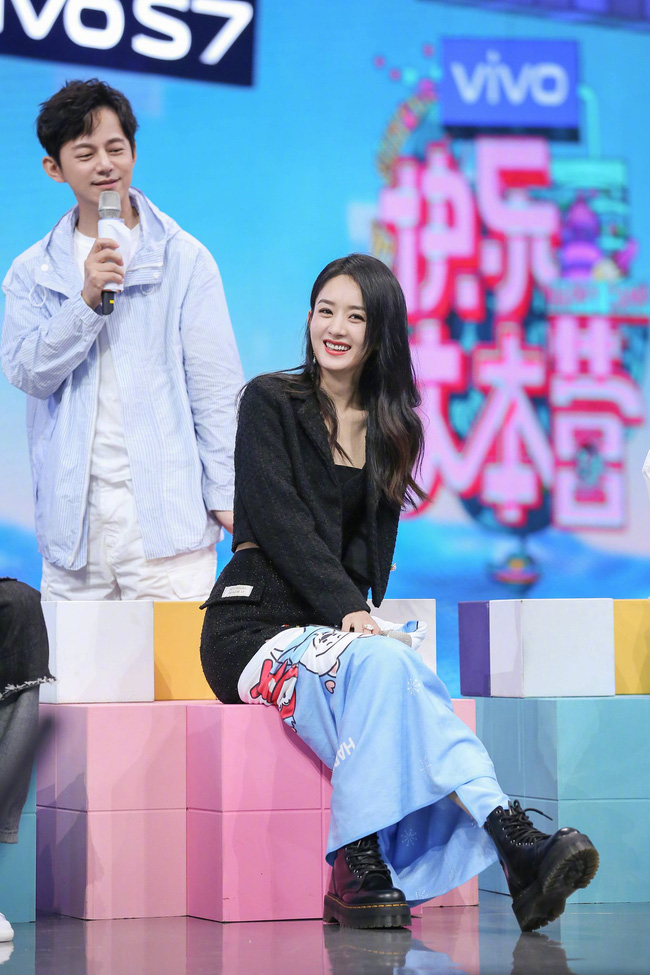 Triệu Lệ Dĩnh - Tạ Na diện đồ hồng xinh xắn, nhìn nhau ngọt ngào khiến netizen phát cuồng - Ảnh 3.