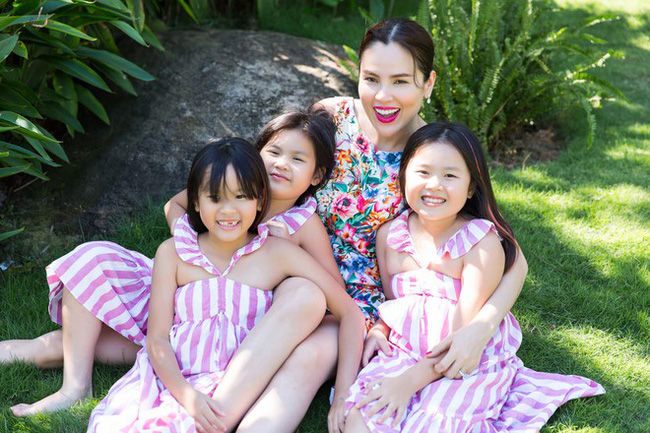 Bất ngờ với vẻ ngoài cực kỳ đáng yêu của hai con gái sinh đôi nhà Hoa hậu Phương Lê, nhìn số lượng đồ hiệu mà ai cũng ghen tị - Ảnh 3.