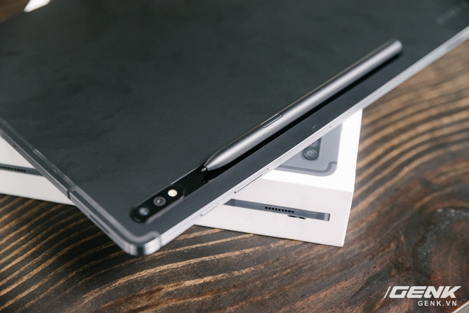 Cận cảnh Galaxy Tab S7 : thiết kế sang trọng, màn hình 12.4 inch 120Hz, Snapdragon 865 giá 24 triệu đồng - Ảnh 4.