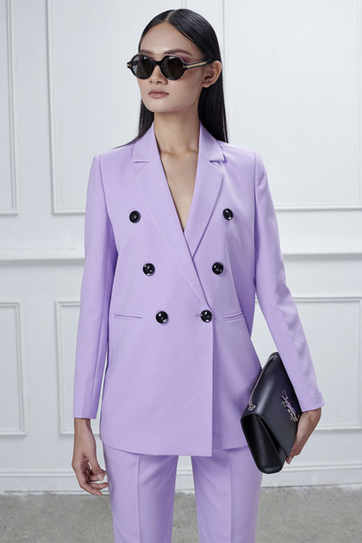 Mê hoặc loạt mỹ nhân Cbiz lúc này là blazer màu tím lilac, sắm theo là được khen ăn mặc có gu - Ảnh 18.