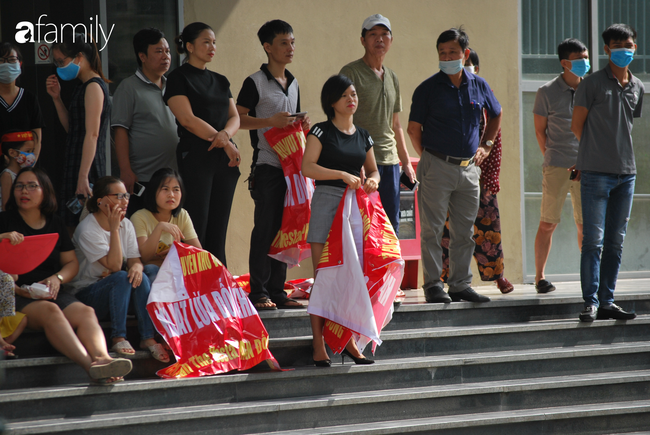 Hà Nội: Hàng nghìn hộ dân chung cư cao cấp phản đối chủ đầu tư lấy sân chơi của trẻ làm chỗ đỗ xe - Ảnh 8.