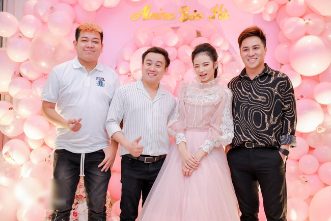 Siêu mẫu Võ Hoàng Yến cùng dàn sao Việt choáng ngợp với tiệc sinh nhật lộng lẫy của mẫu nhí 11 tuổi - Ảnh 12.