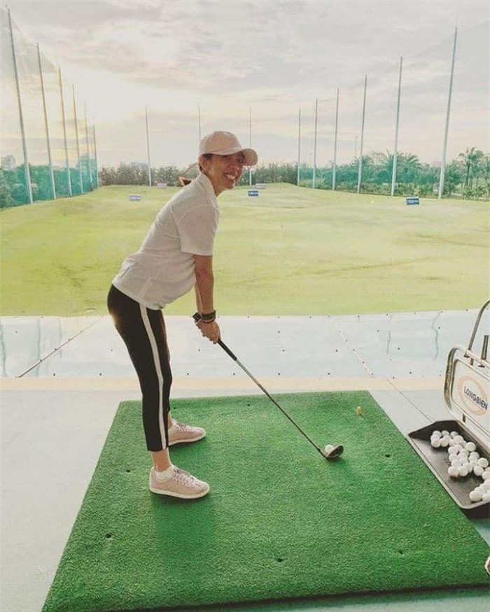Sân golf hóa đấu trường đọ body trá hình của mỹ nhân Vbiz: Hương Giang cực nuột bên Matt Liu, Hoa hậu, Á hậu so kè quá căng - Ảnh 16.