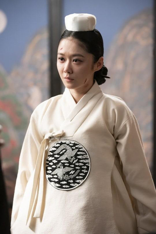 Loạt phim Hàn nhận lệnh phạt vì nhiều lý do: Ji Chang Wook khỏa thân đánh nhau, Kim Soo Hyun để gái xinh sờ soạng văng tục - Ảnh 8.