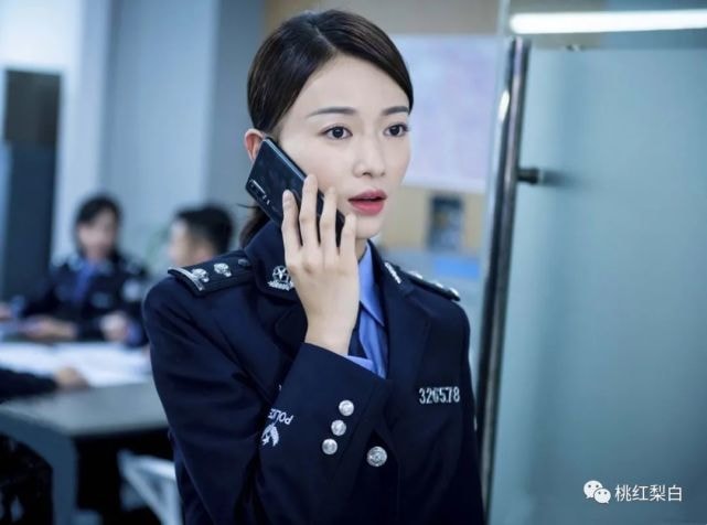 Phim mới của Ngô Cẩn Ngôn - Nhiếp Viễn chỉ đạt Douban 3.8, netizen chê bai vì diễn tệ, tình tiết lỗi thời gây ức chế - Ảnh 5.