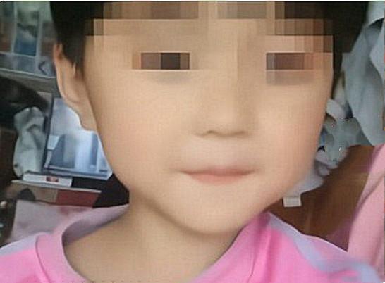 Con gái 5 tuổi mất tích rồi tự trở về nhà trong tình trạng đau đớn, bố nhanh chóng báo cảnh sát khi phát hiện trên quần con có vết máu - Ảnh 2.