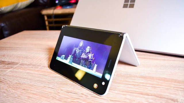 Chùm ảnh thực tế chiếc smartphone 2 màn hình Surface Duo của Microsoft - 9