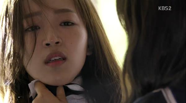 Kim So Hyun và bộ phim lấy đề tài bạo lực học đường đến mức phải chọn cái chết và màn vực dậy sau biến cố - Ảnh 7.