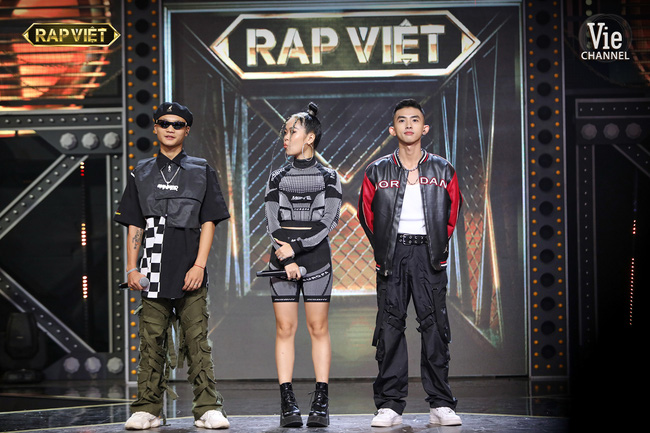 &quot;Rap Việt&quot;: Karik nghi ngờ Suboi thiên vị cho thí sinh nữ duy nhất trong đội liền bị &quot;chị đại&quot; làng rap đứng dậy đáp trả - Ảnh 3.