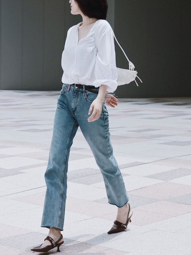 3 món đồ jeans bạn nên &quot;tậu&quot; gấp để bước vào mùa thu với style trẻ xinh và siêu cấp sành điệu - Ảnh 2.