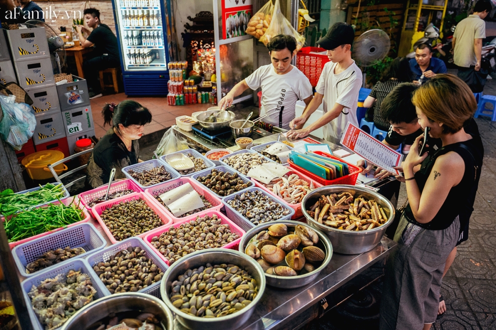 3 hàng ốc hải sản vừa ngon vừa bình dân ở Hà Nội giúp chị em &quot;đổi gió&quot; chỉ với 300k, chẳng cần ra tận biển cũng thỏa đam mê ăn uống - Ảnh 9.