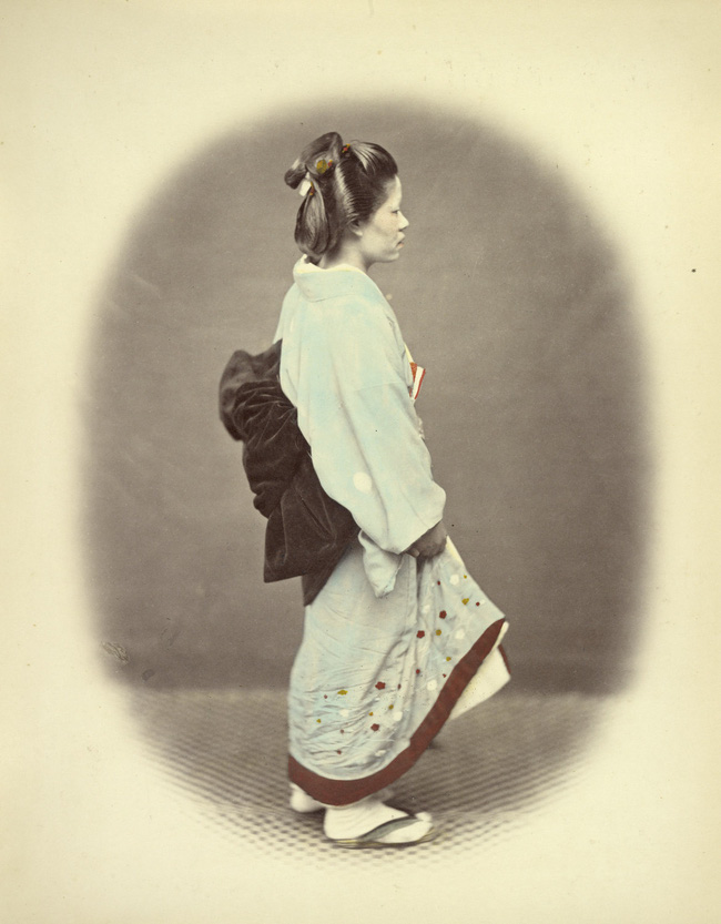 Loạt ảnh cũ phản ánh nét đẹp thanh tao, sự dịu dàng và phóng khoáng của người phụ nữ Nhật Bản hơn 150 năm trước - Ảnh 2.