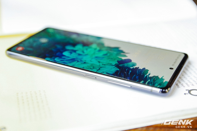 Cận cảnh chiếc điện thoại flagship Galaxy S20 dành riêng cho fan của Samsung: 16 triệu đồng cho trải nghiệm cao cấp là hoàn toàn có thể - Ảnh 4.
