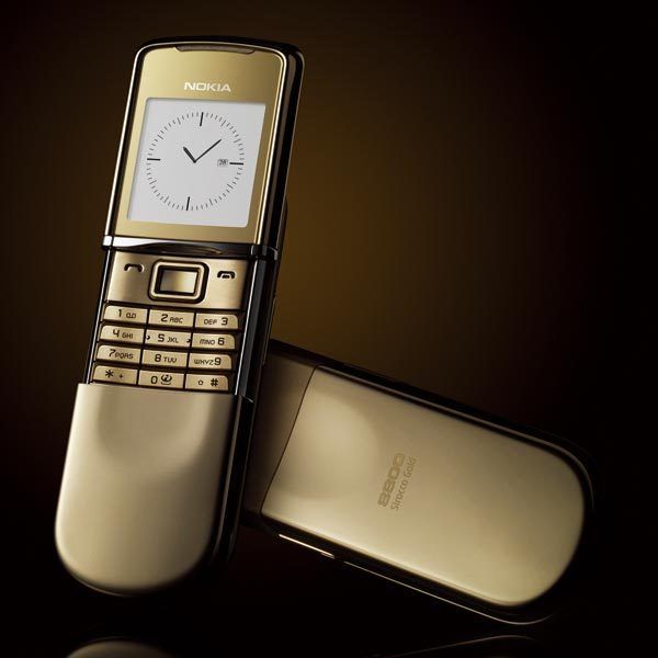 Nokia 8000 4G lộ poster quảng cáo, không phải điện thoại nắp trượt? - Ảnh 2.