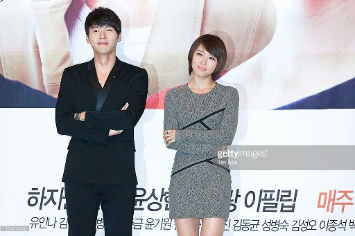 Bộ ảnh Hyun Bin sánh bước bên Ha Ji Won cách đây 10 năm gây sốt trở lại, Son Ye Jin liền bị mang ra so sánh vì có chung hành động - Ảnh 4.