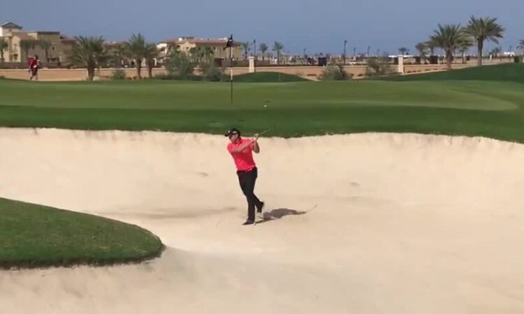 Sergio Garcia phá hoại green tại Saudi International